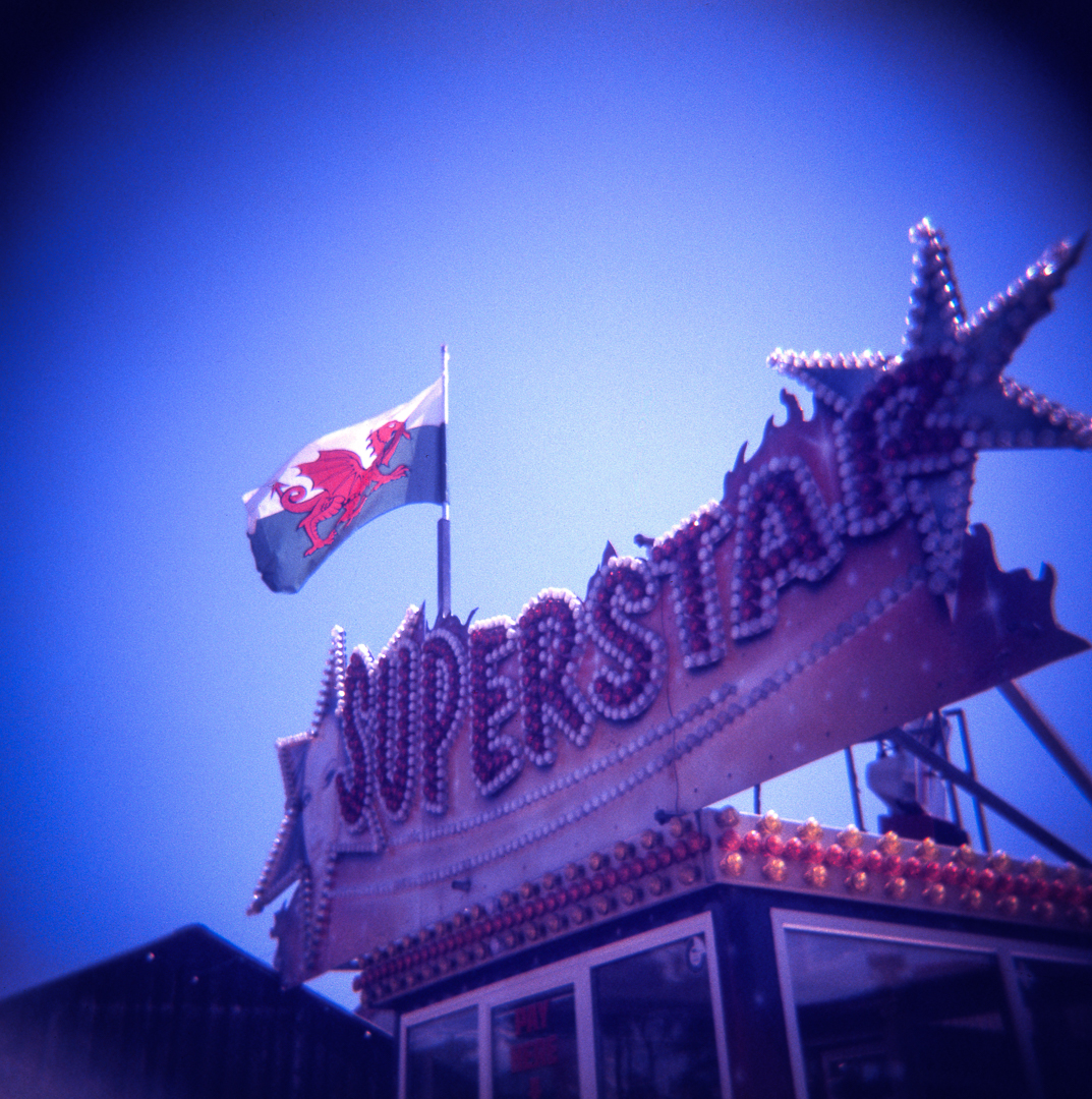 Holga_Lomo_color_slide200_007